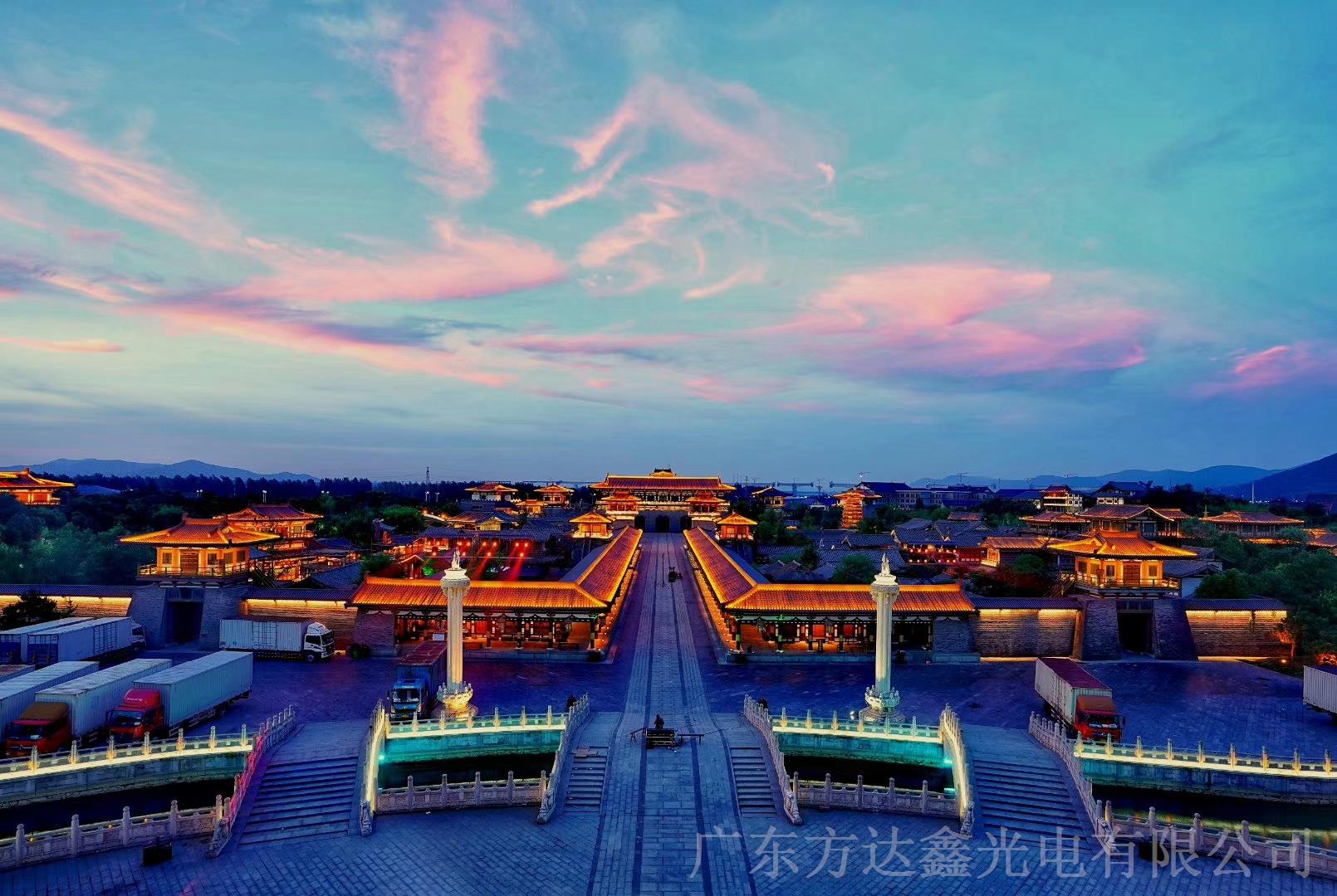 广东泓禧汇助力国内最大仿唐建筑群湖北襄阳唐城影视基地夜景亮化工程完美收官！