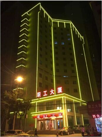 我们公司是泓禧汇照明的老客户了，一直合作都很愉快